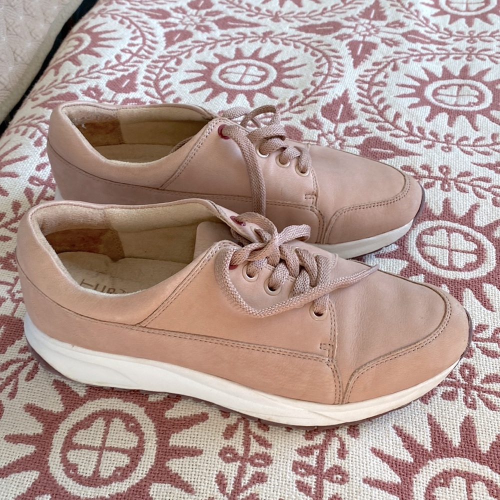 Naturalizer athletic shoe. Size 8 wide, color blush
